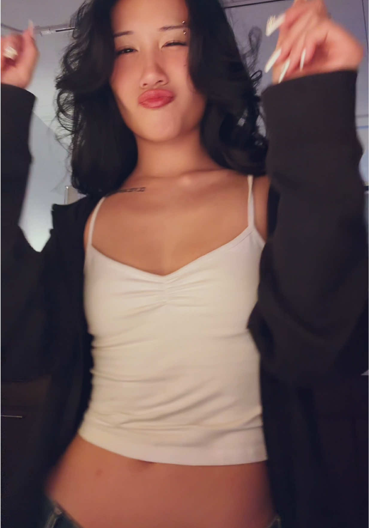 @skyl3b3ar