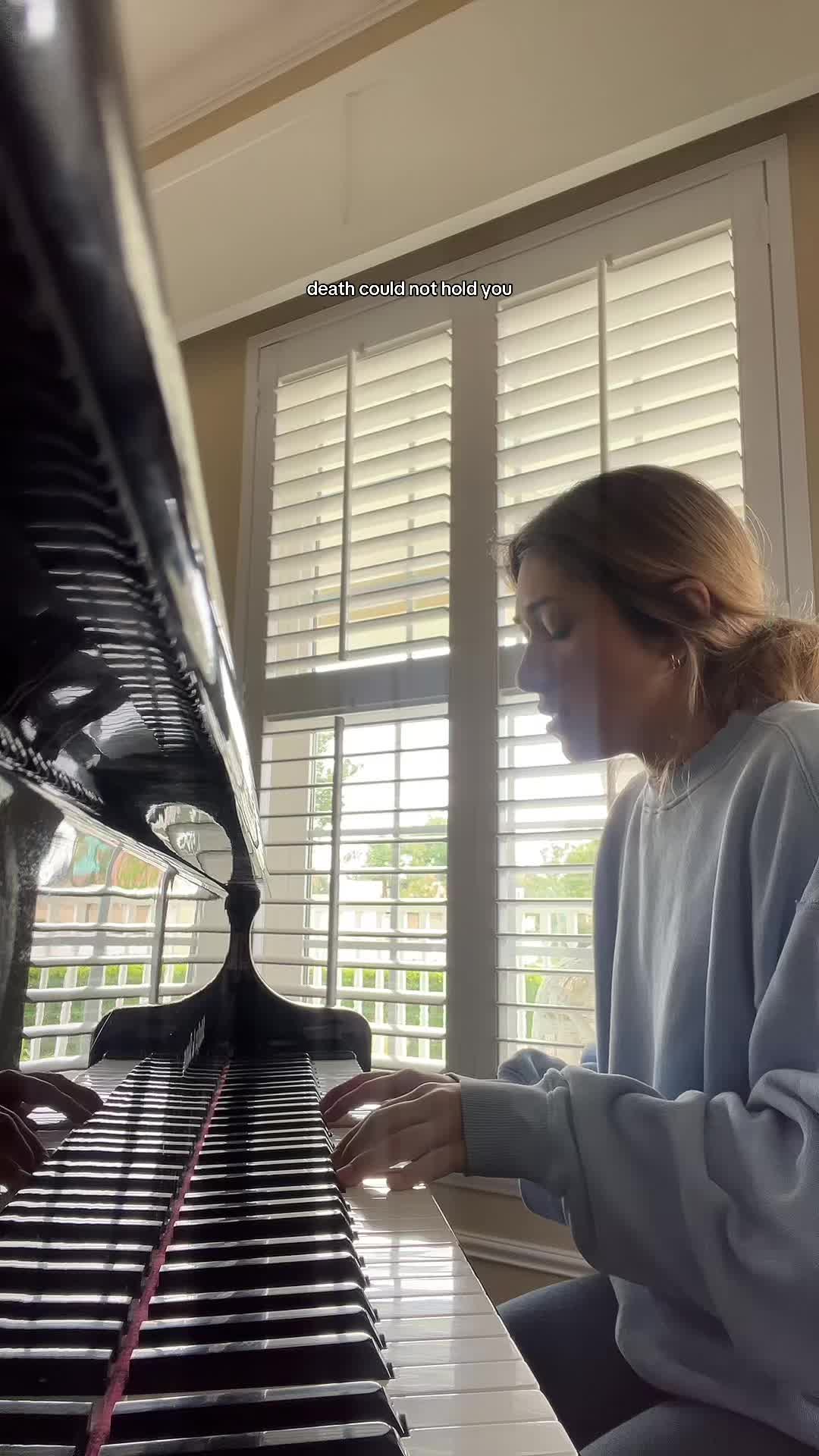 @destinie.dee