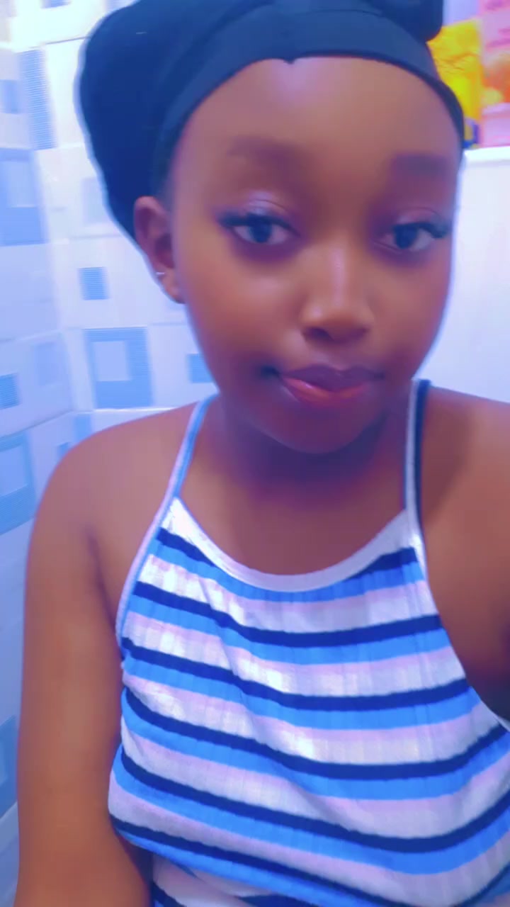 @it's_dee