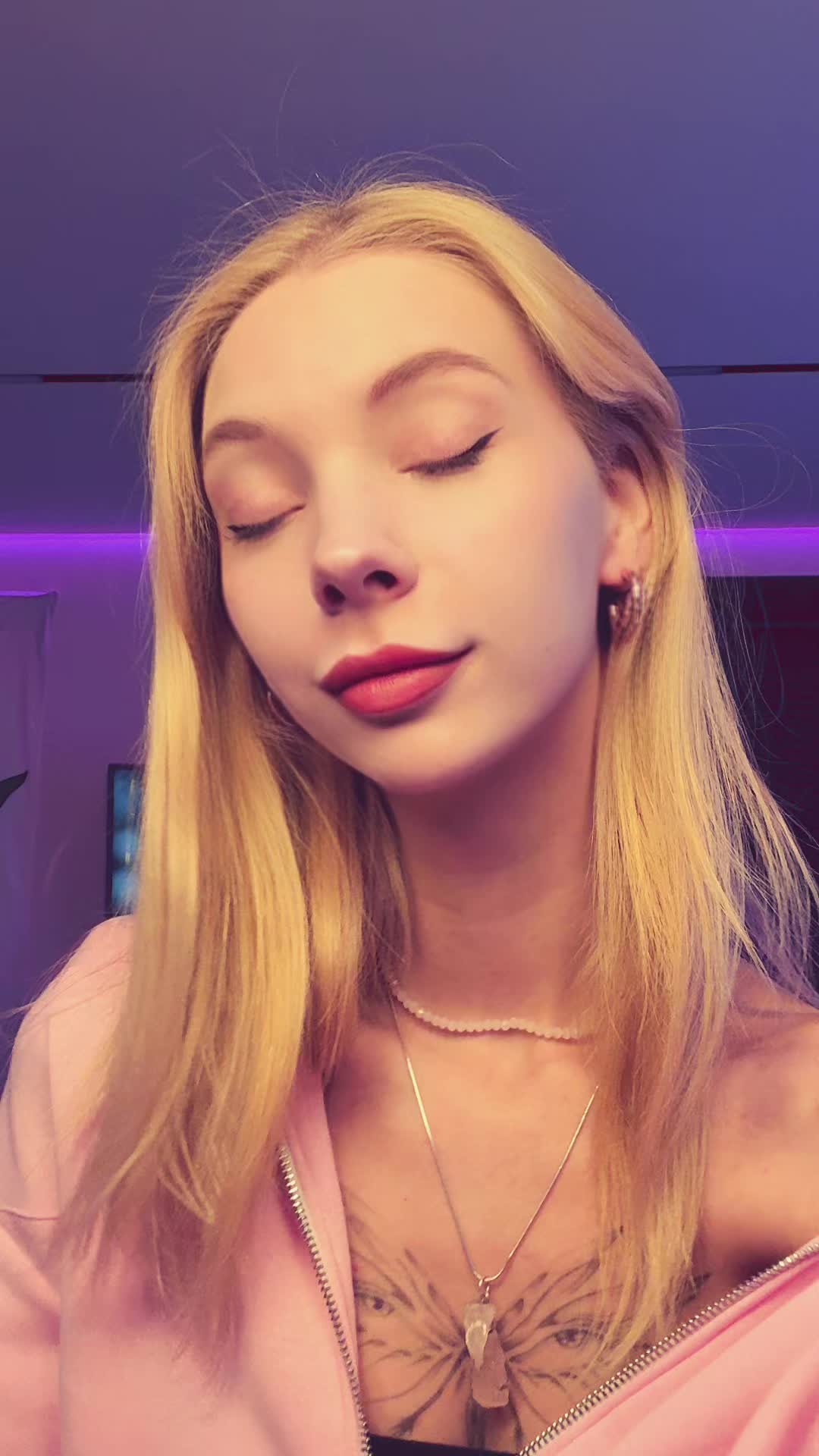@Лера