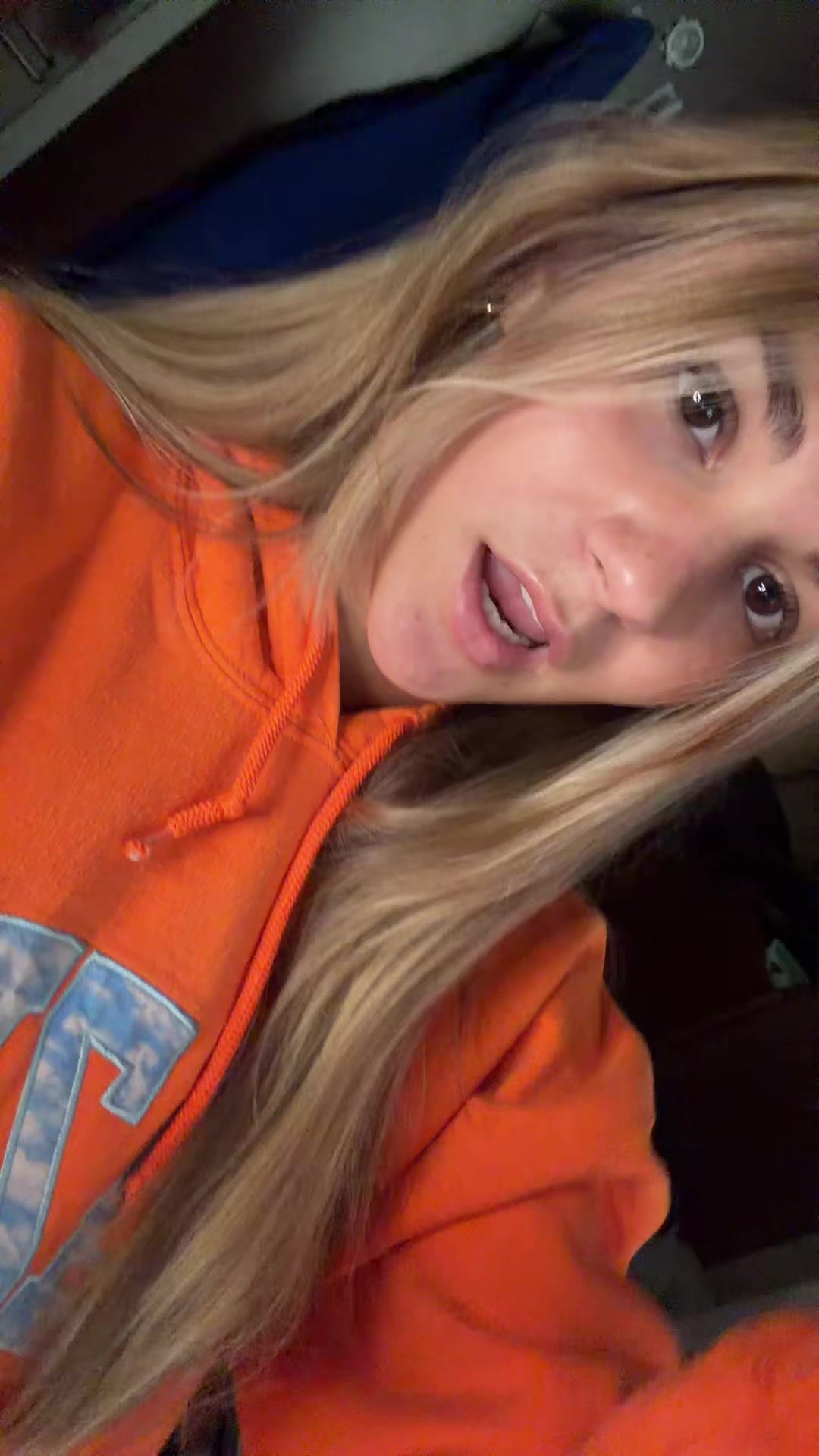 @😻