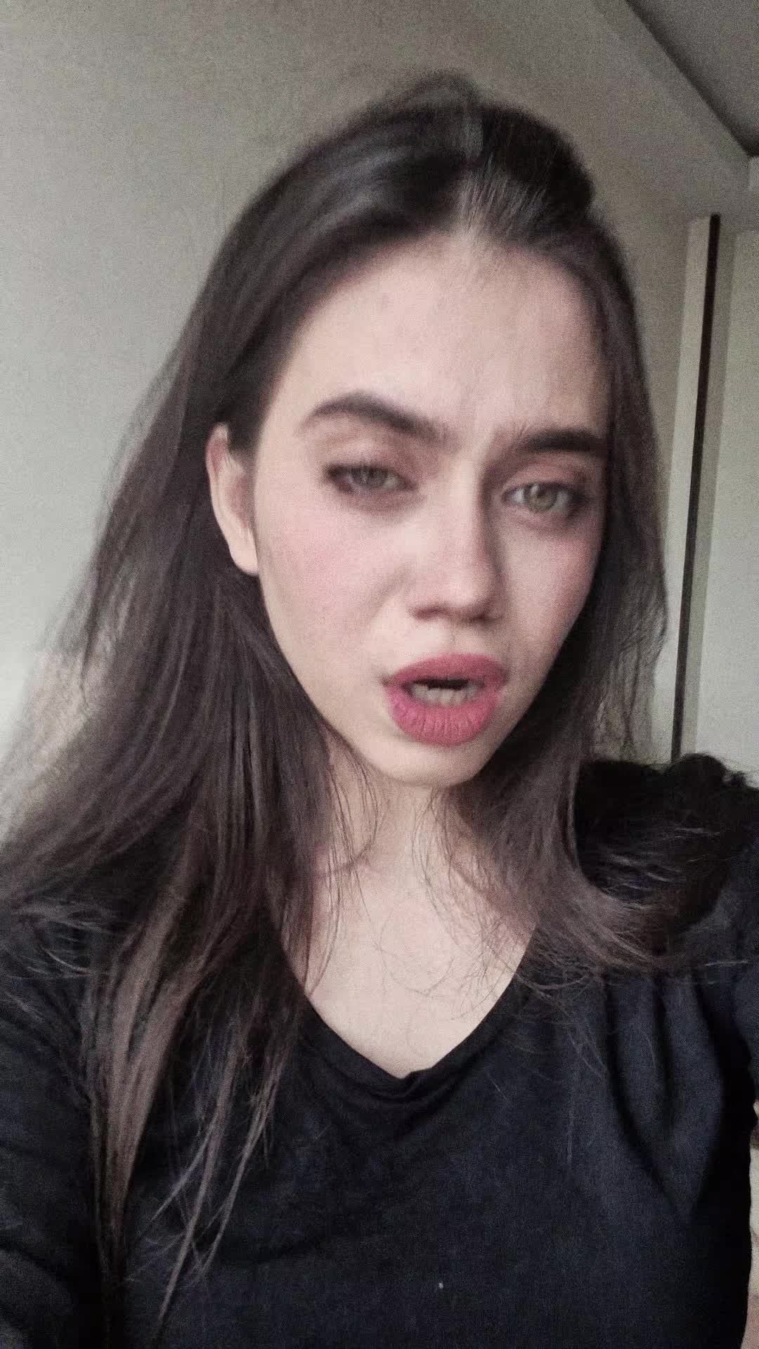 @niushaa