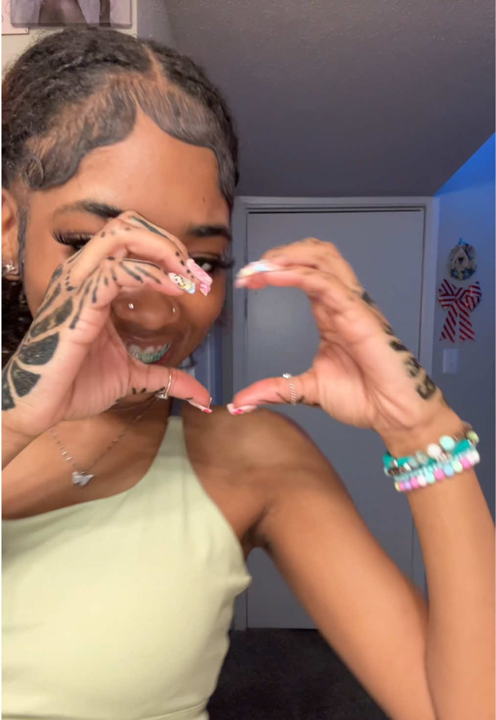 @rockoutlaay
