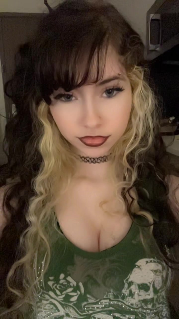 @Mae🦇