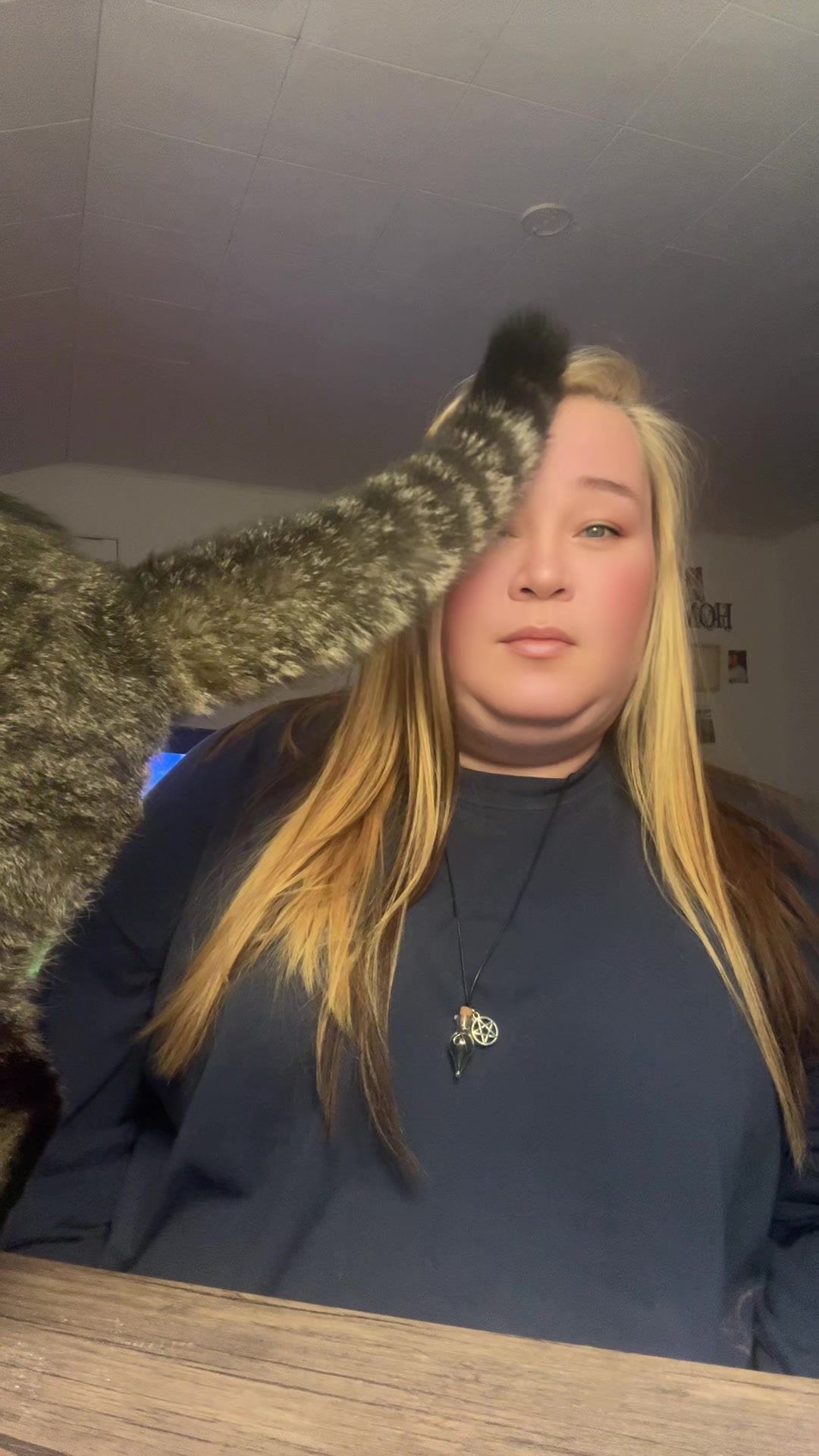 @TheGirlWithHer_CUP