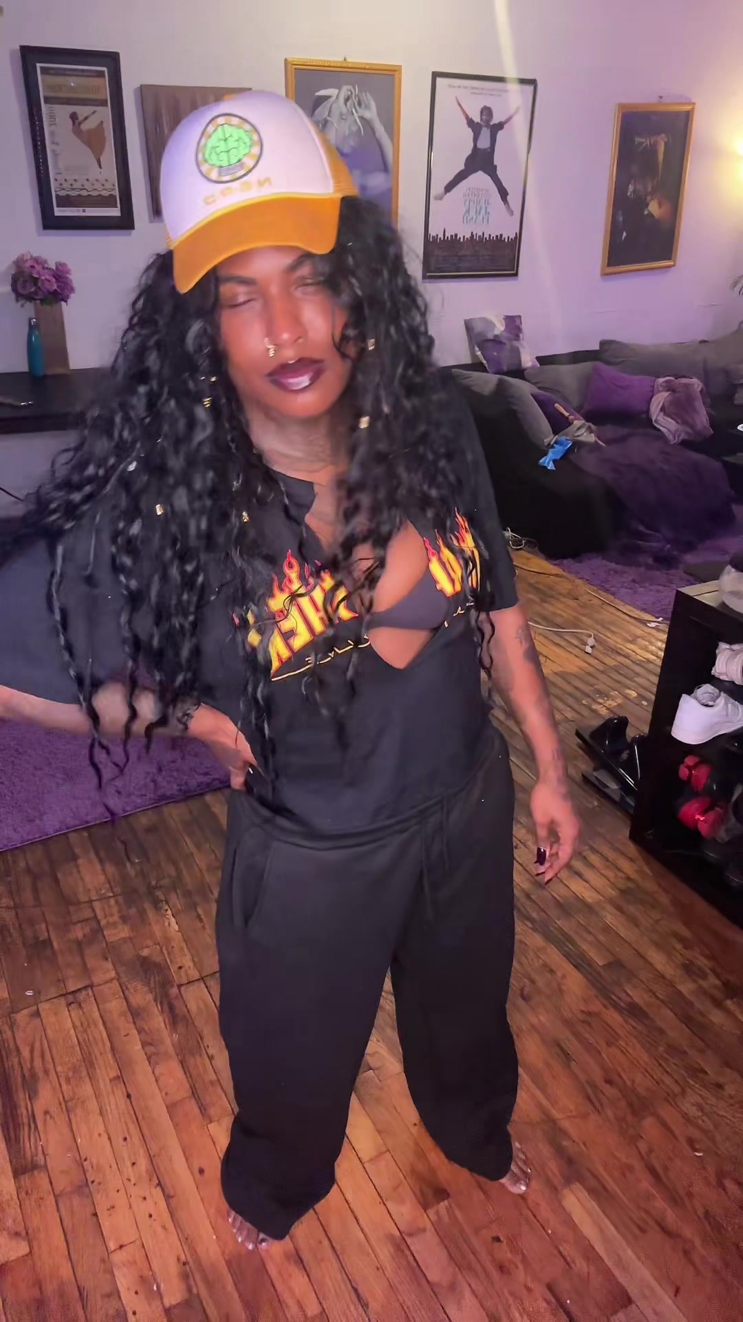 @VanityZo