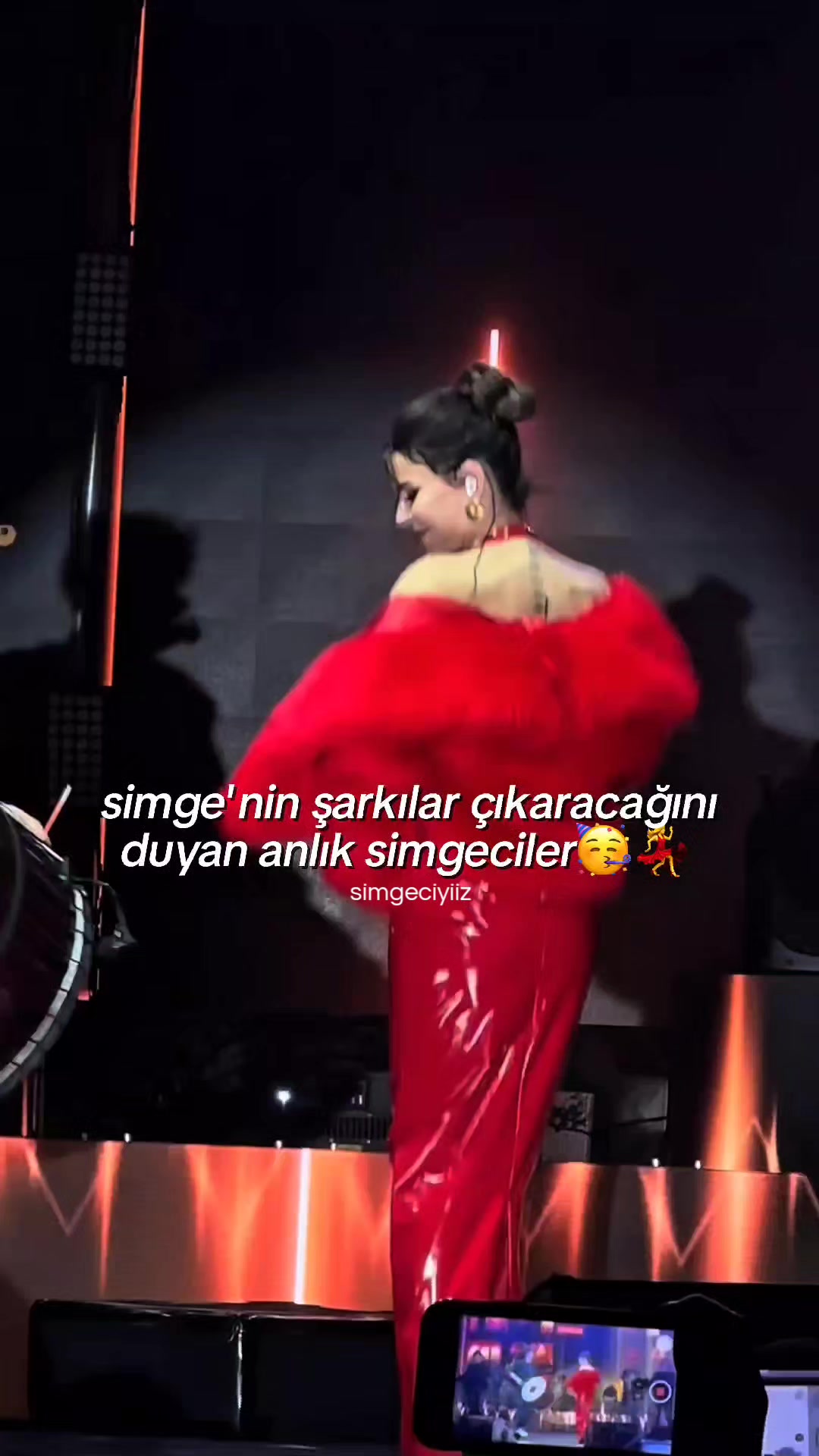 @simgeciyiiz