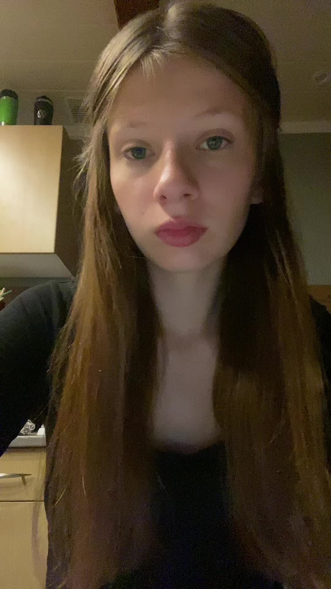 @Hannah_bkrrrrr