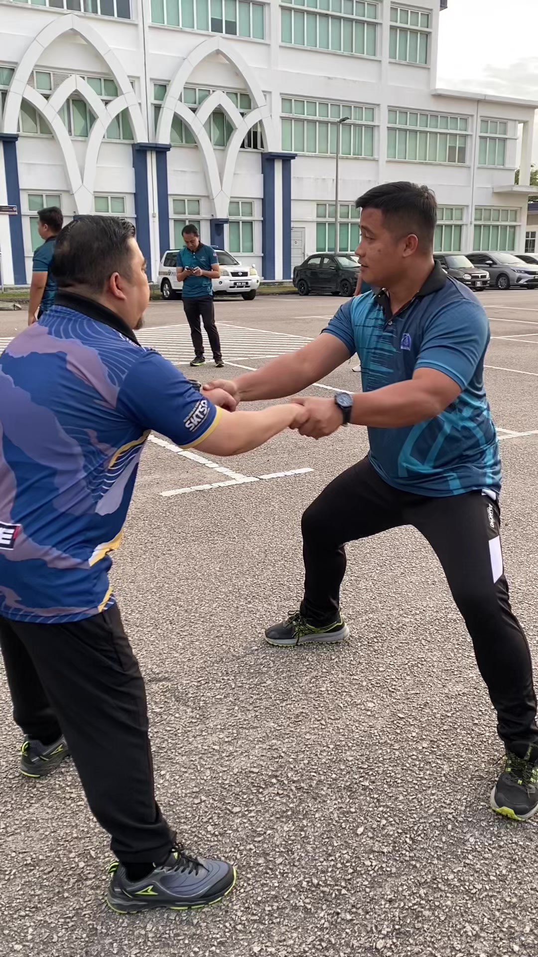 @Azmilcombat
