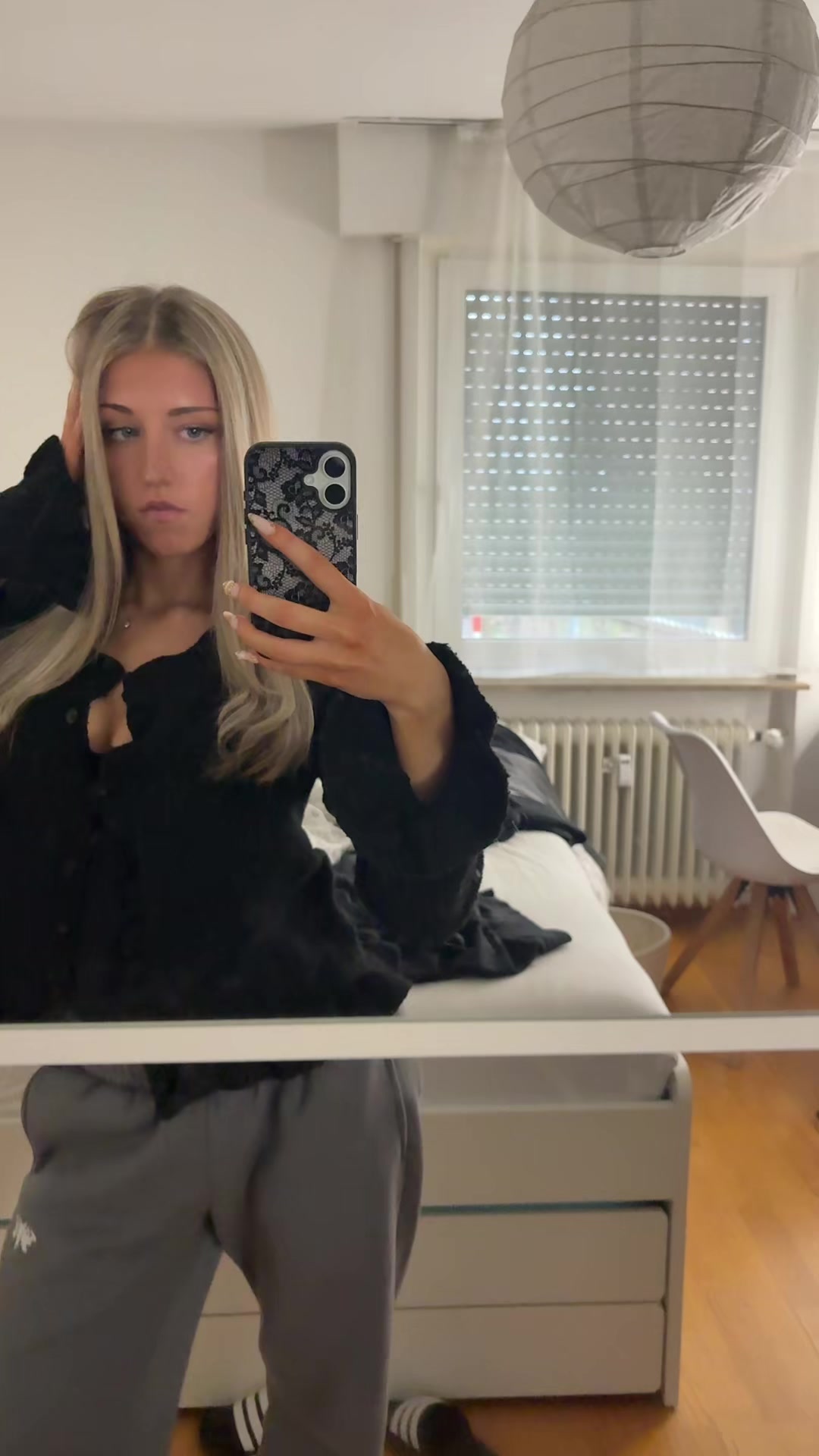 @EᗰIᒪIᗩ