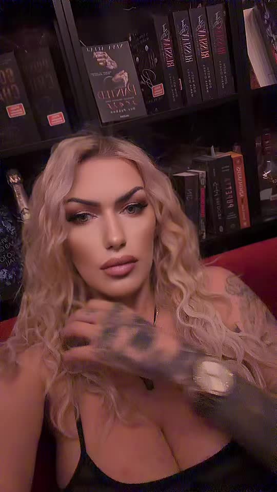 @Inked_Kira