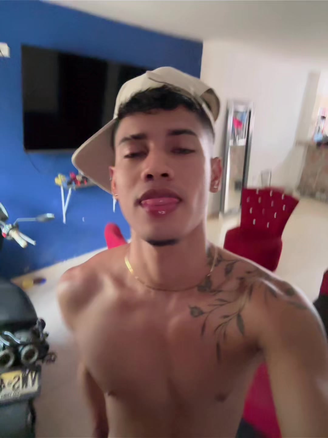 @Julio Acuña🦦