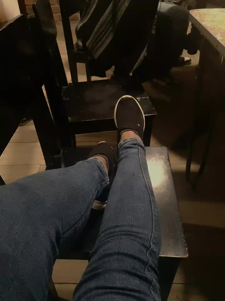@Čěšii ♡♡