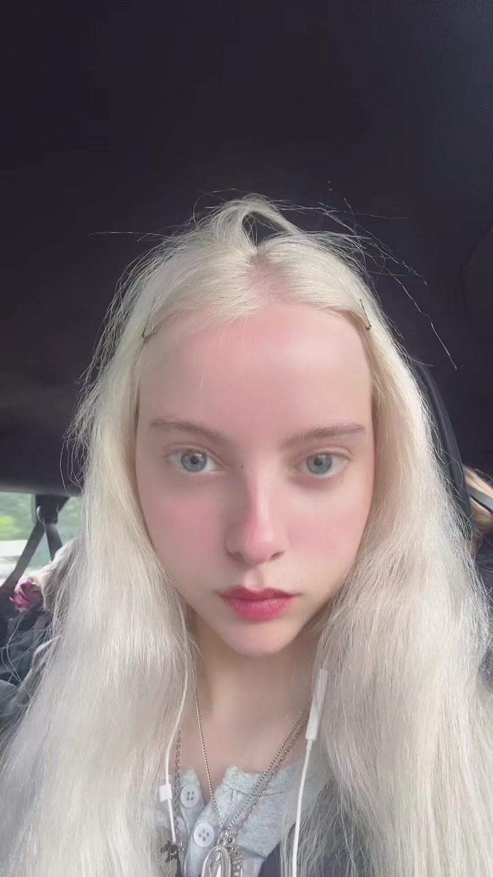 @🌙Madeleine🪻