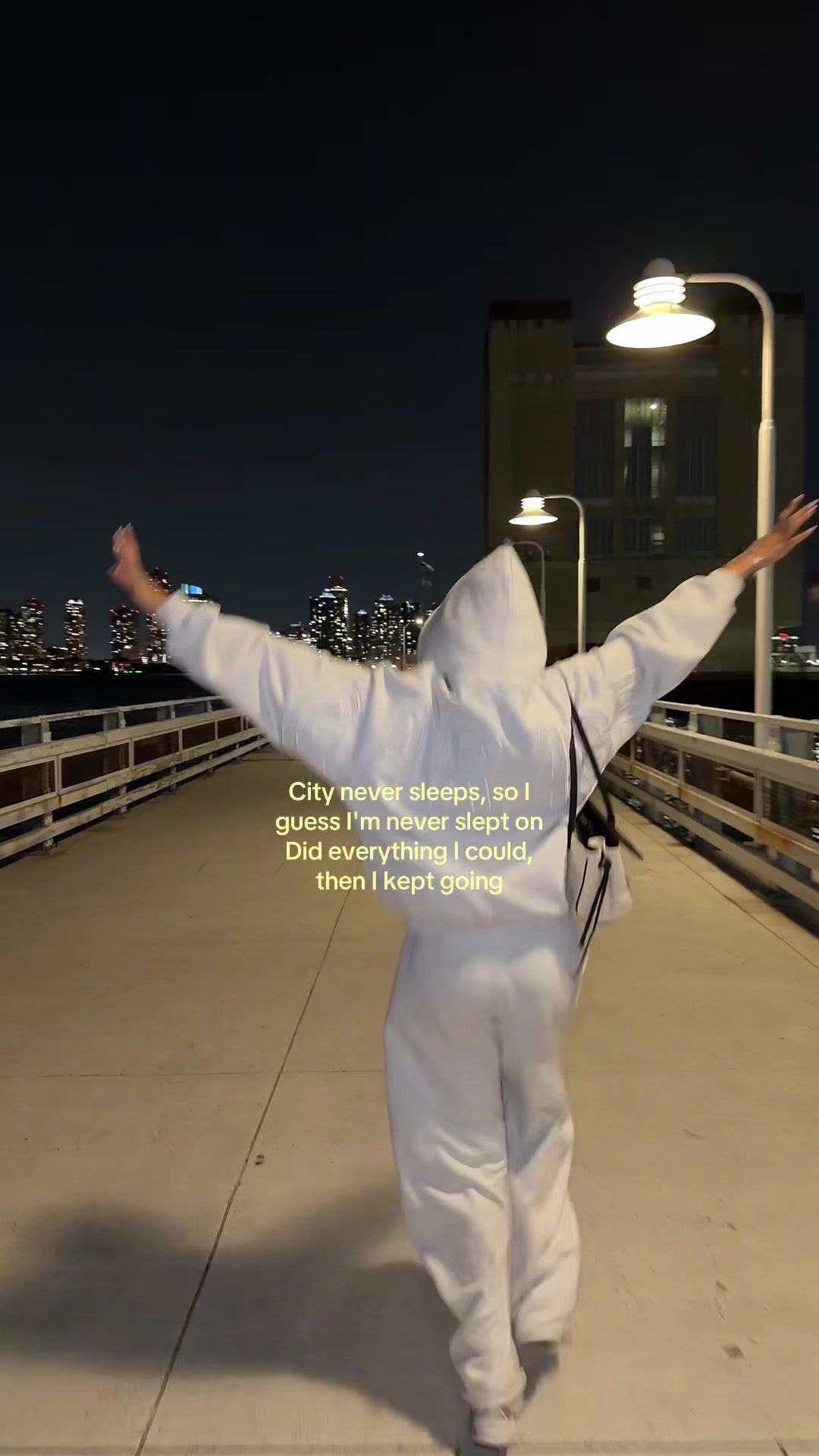 @zo&euml;