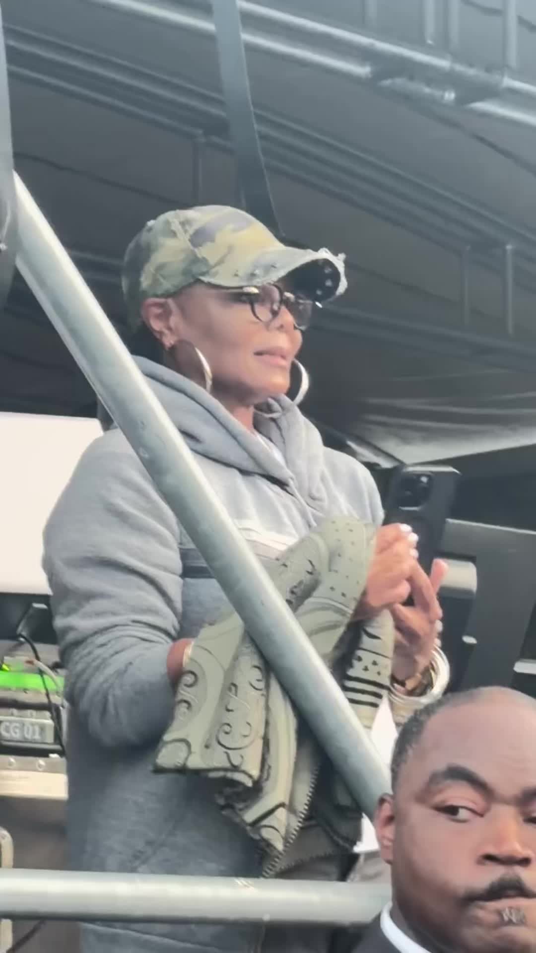 @Janfam ❤️ fanpage🐾🍾🐝