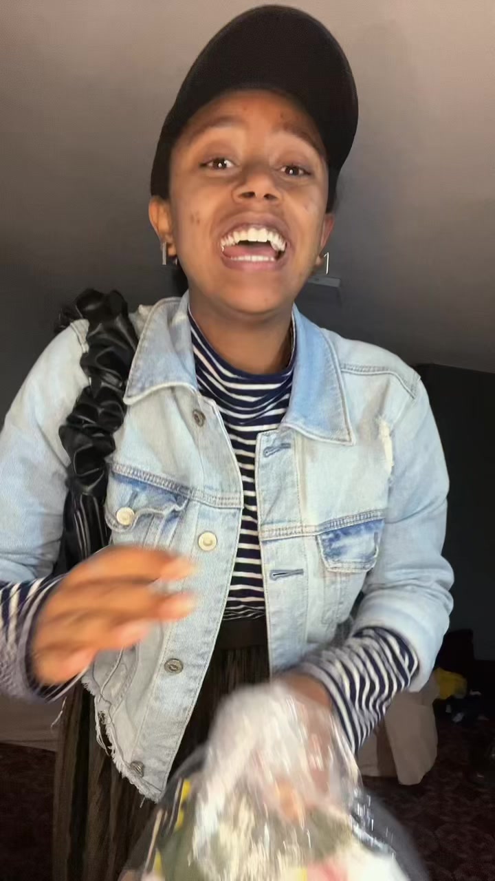 @Betyy