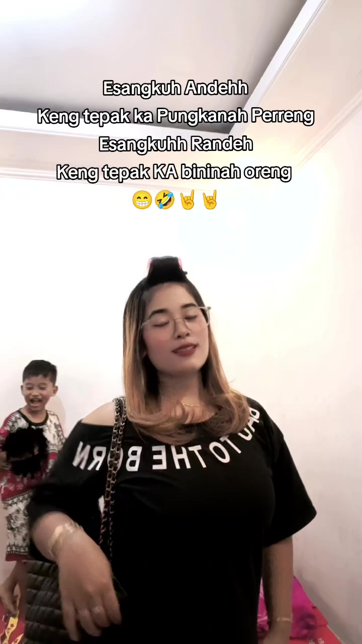@EL, Ella🍓🐝🐝
