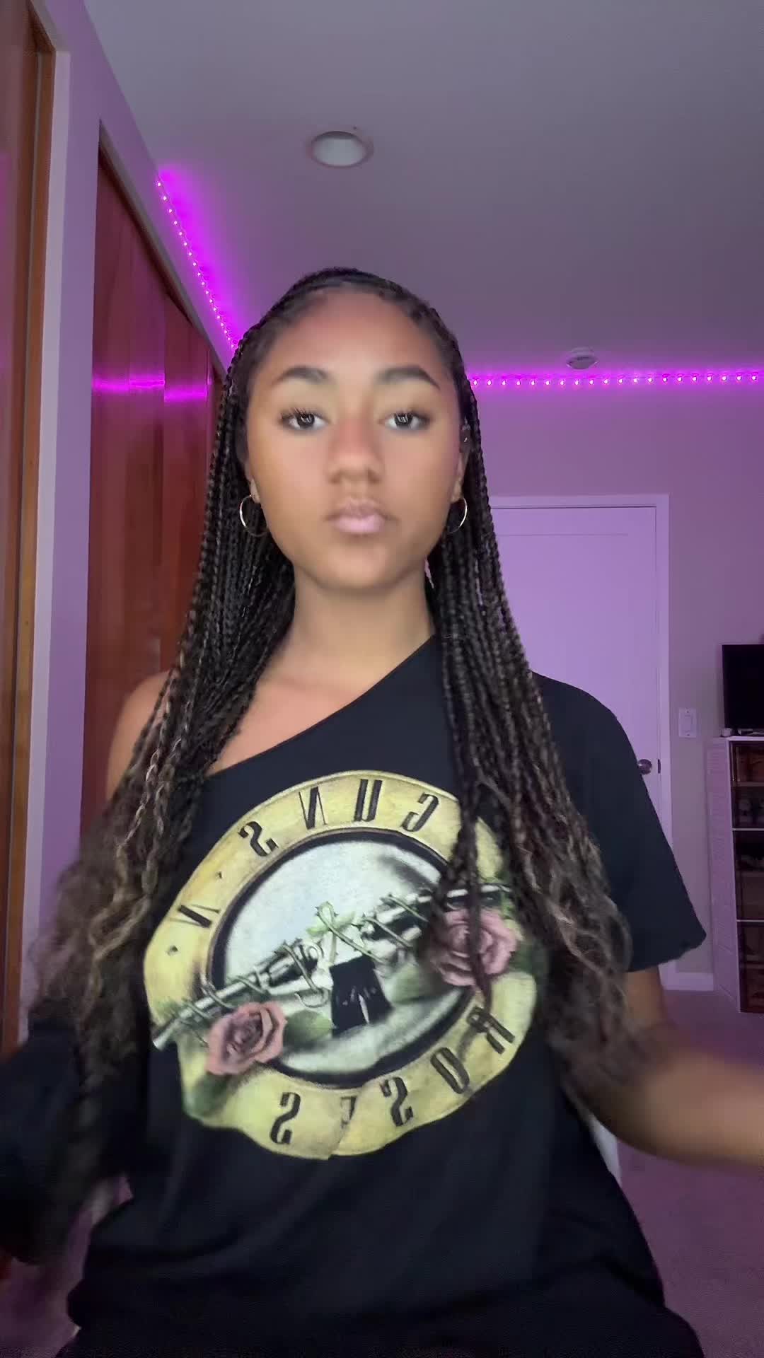 @Ava🙂↕️