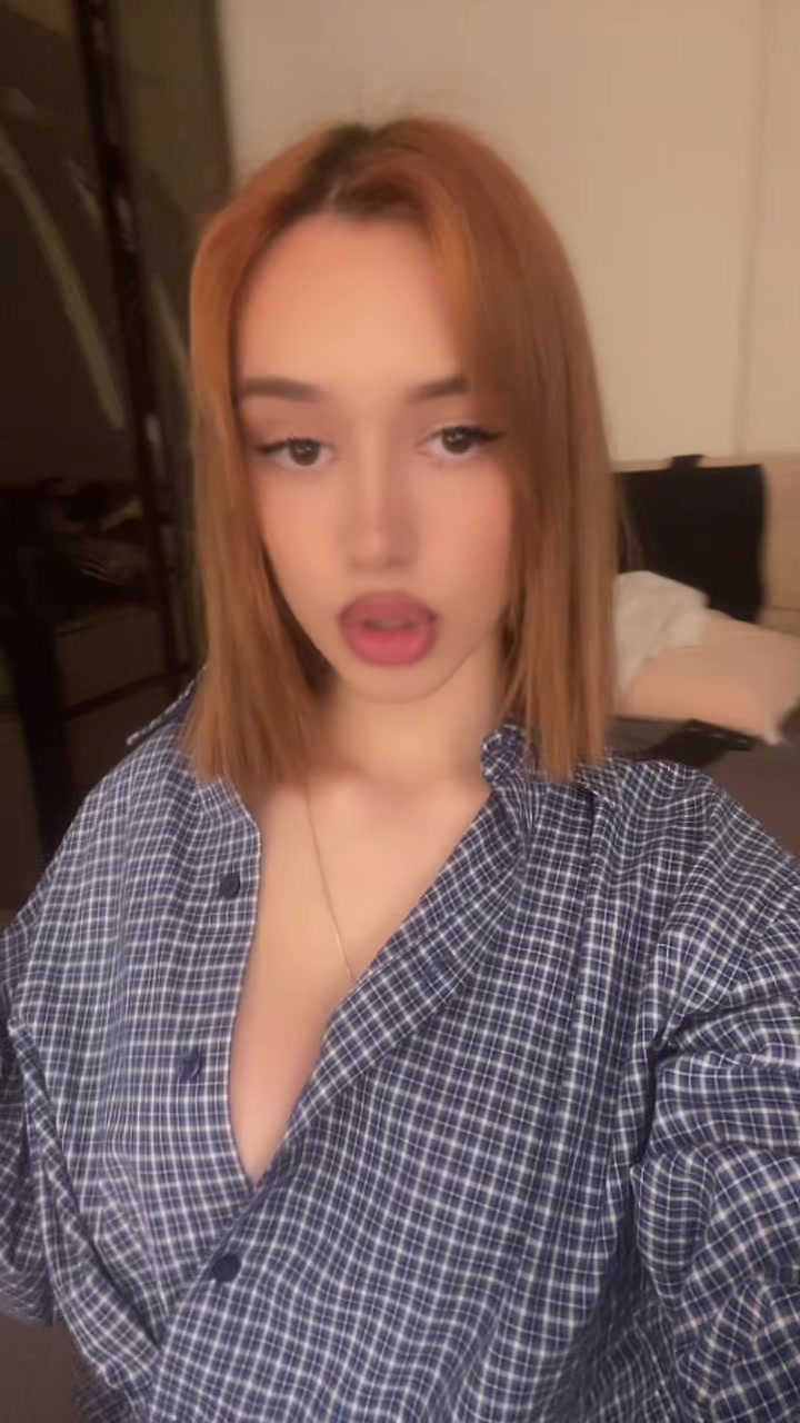 @elena