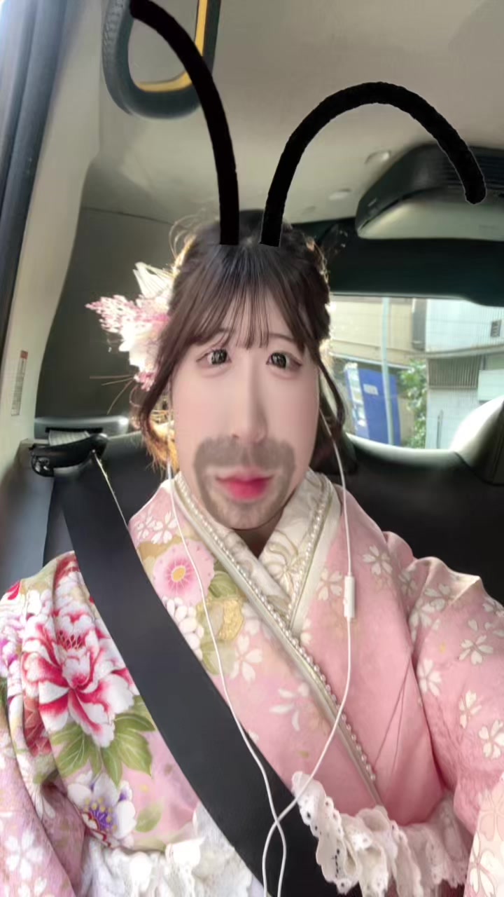 @にゃむ