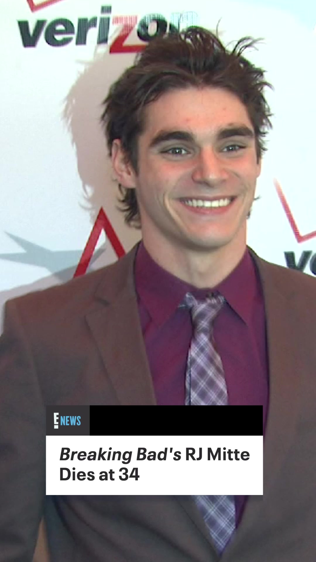 @E! News