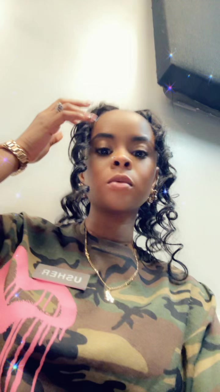 @ArisMoments