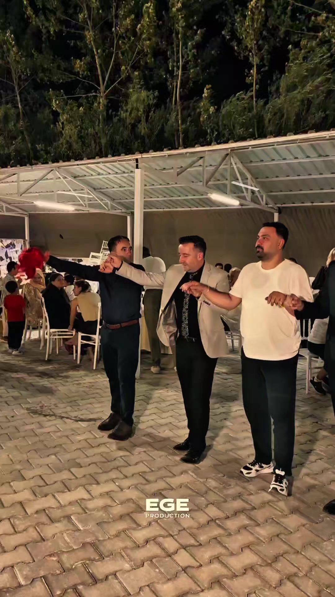 @ateş ışıldar