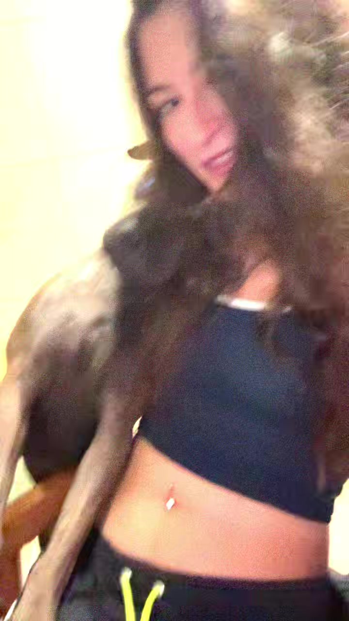 @Elena🖤