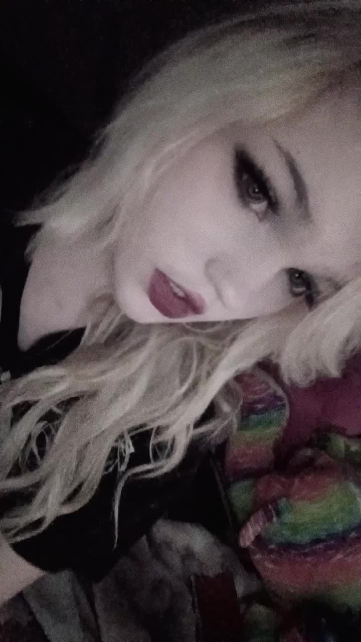 @🦑Xxpierced princessxX🐇