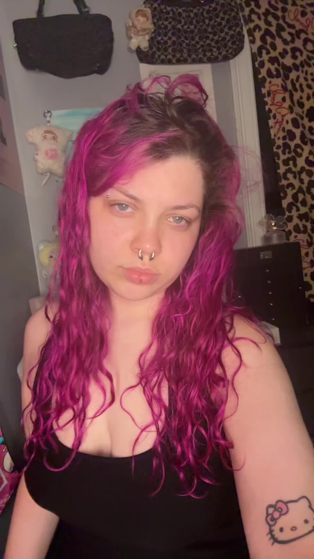 @mshellolitty