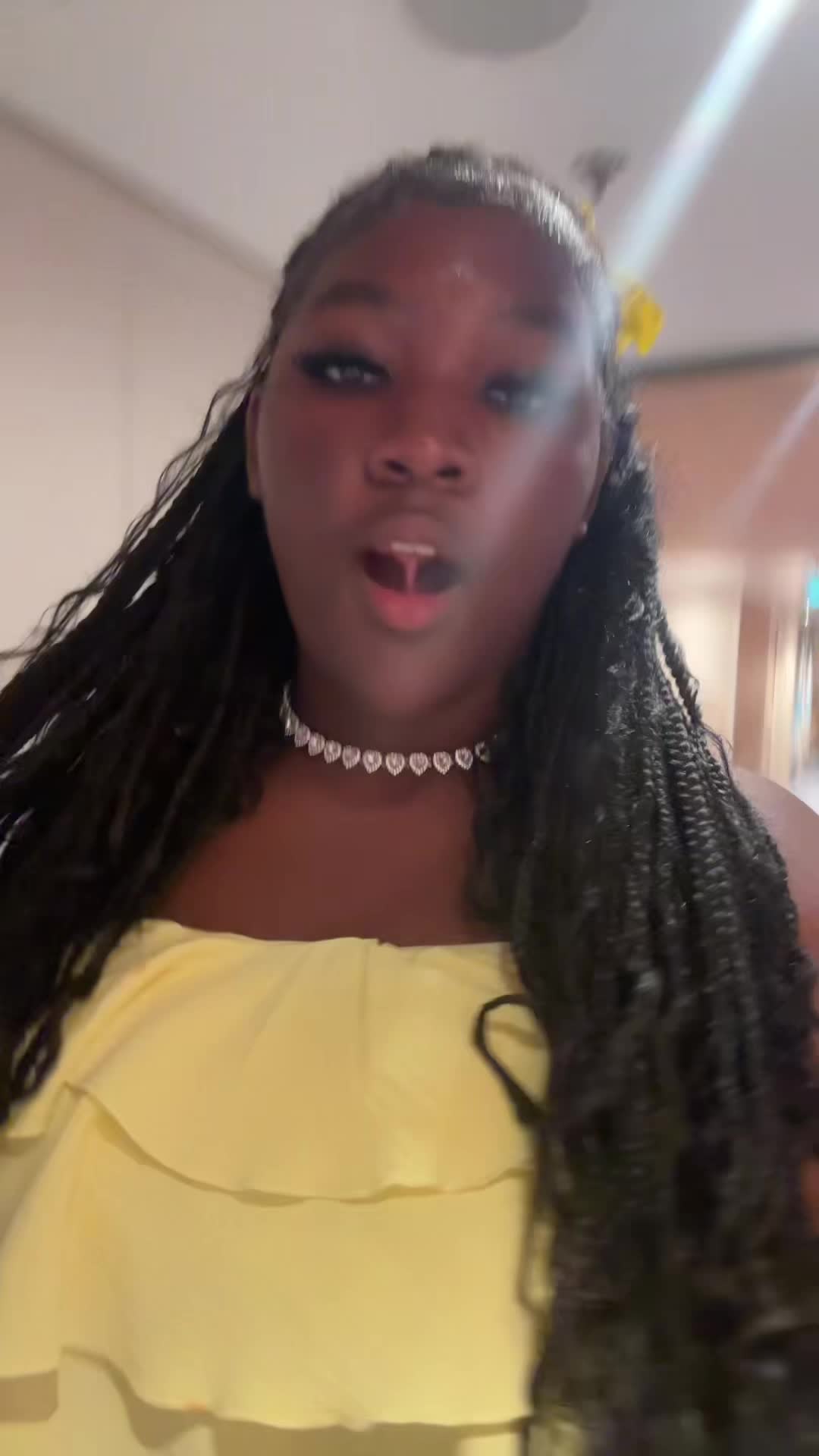 @vavaa