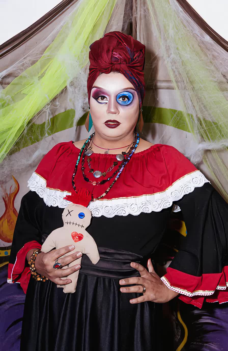 @Leonika Glamour