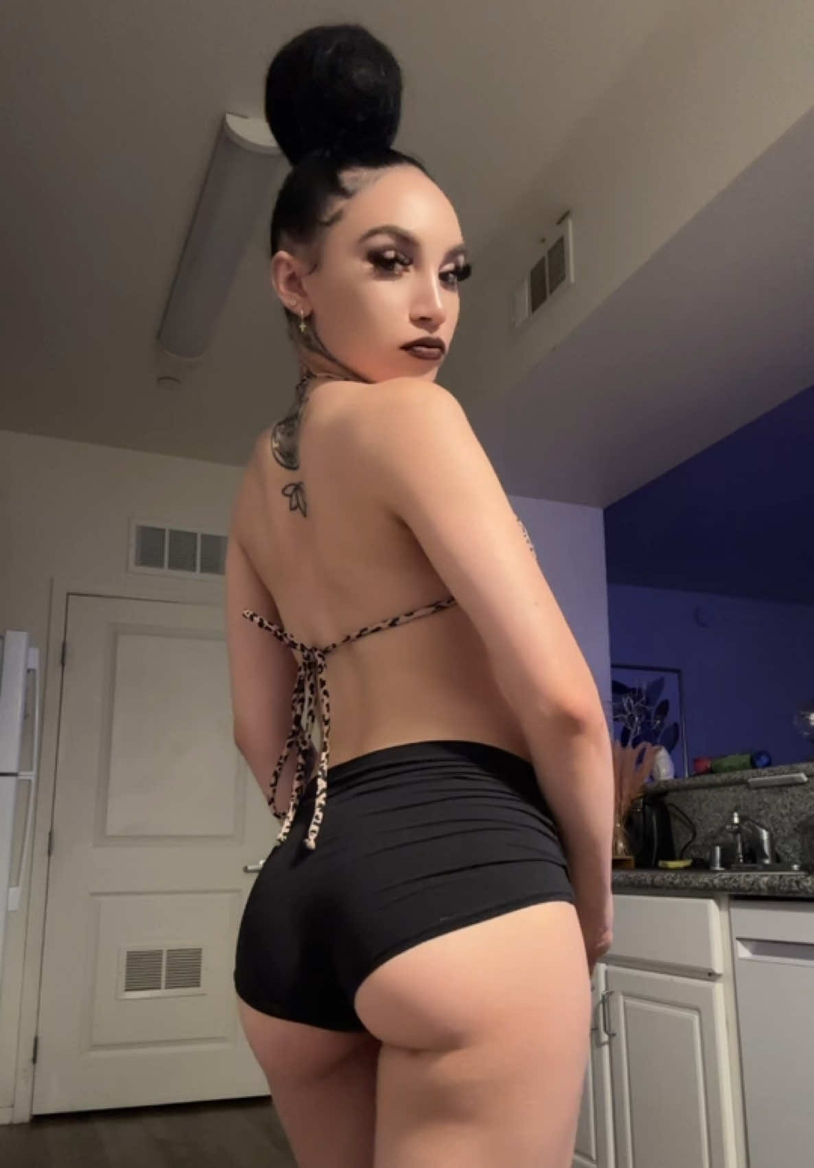 @RENEEVIXEN