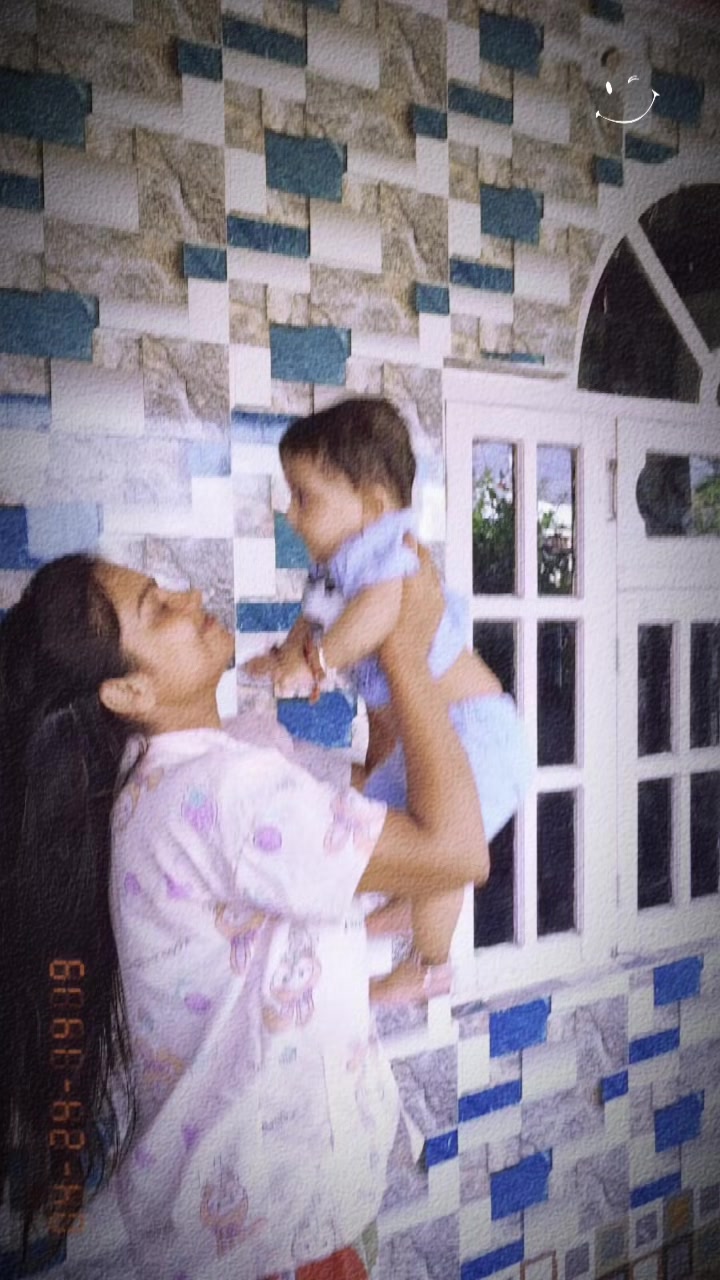 @HONEY🧿(báb)