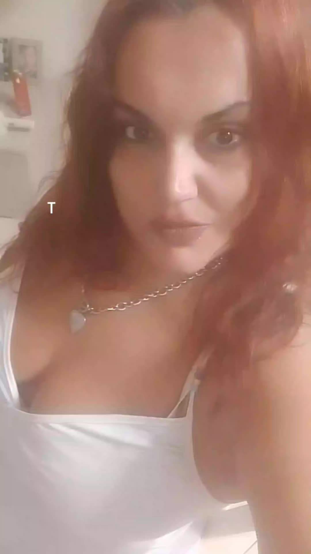 @😁