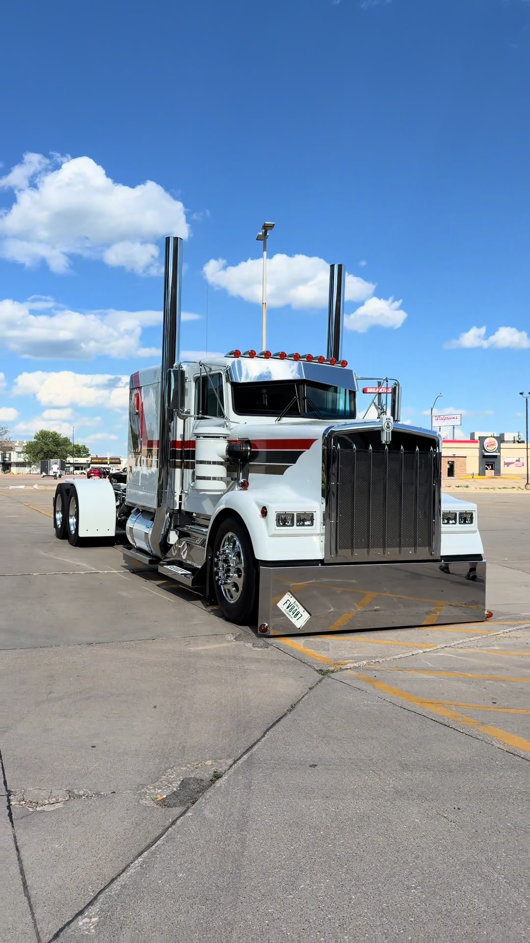 @truckshowjoe