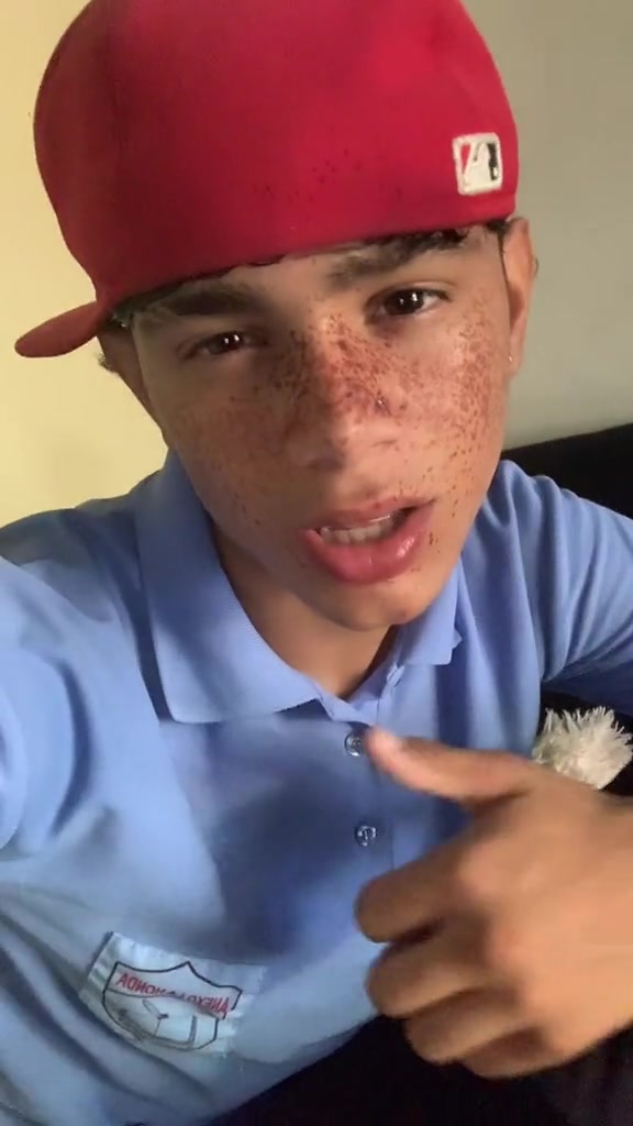 @Sebastián👑