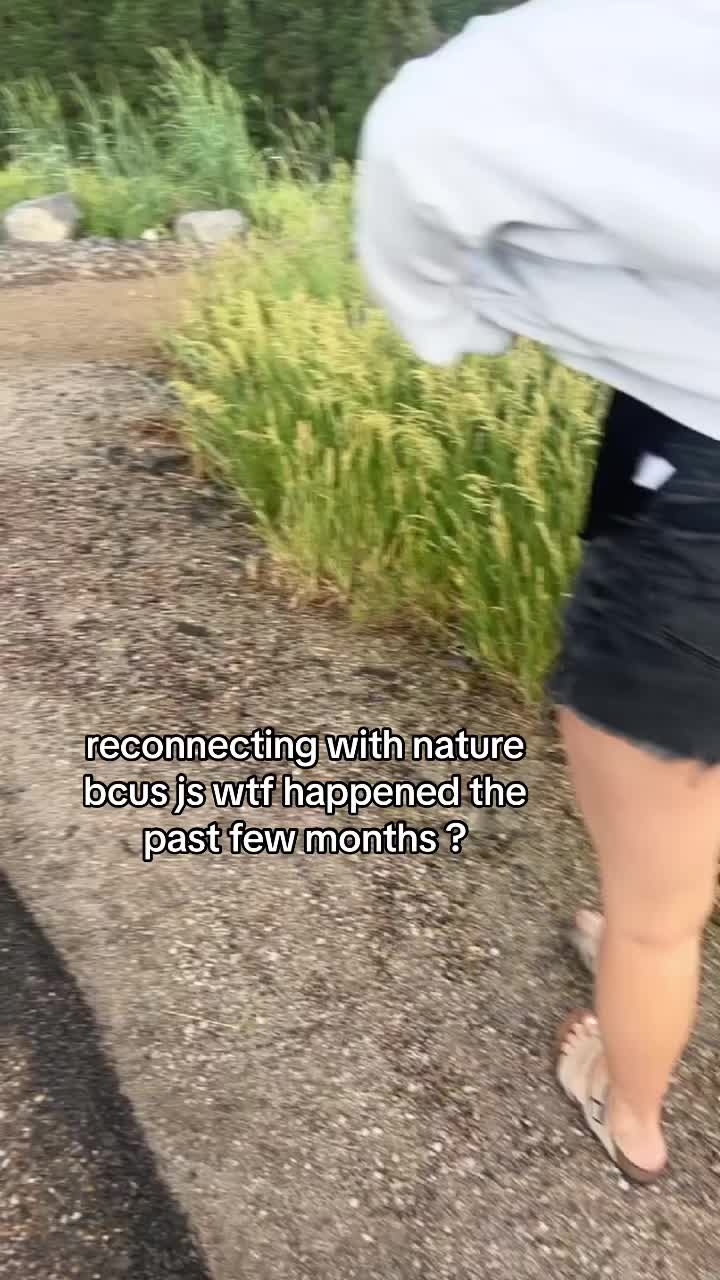 @halleguinn1