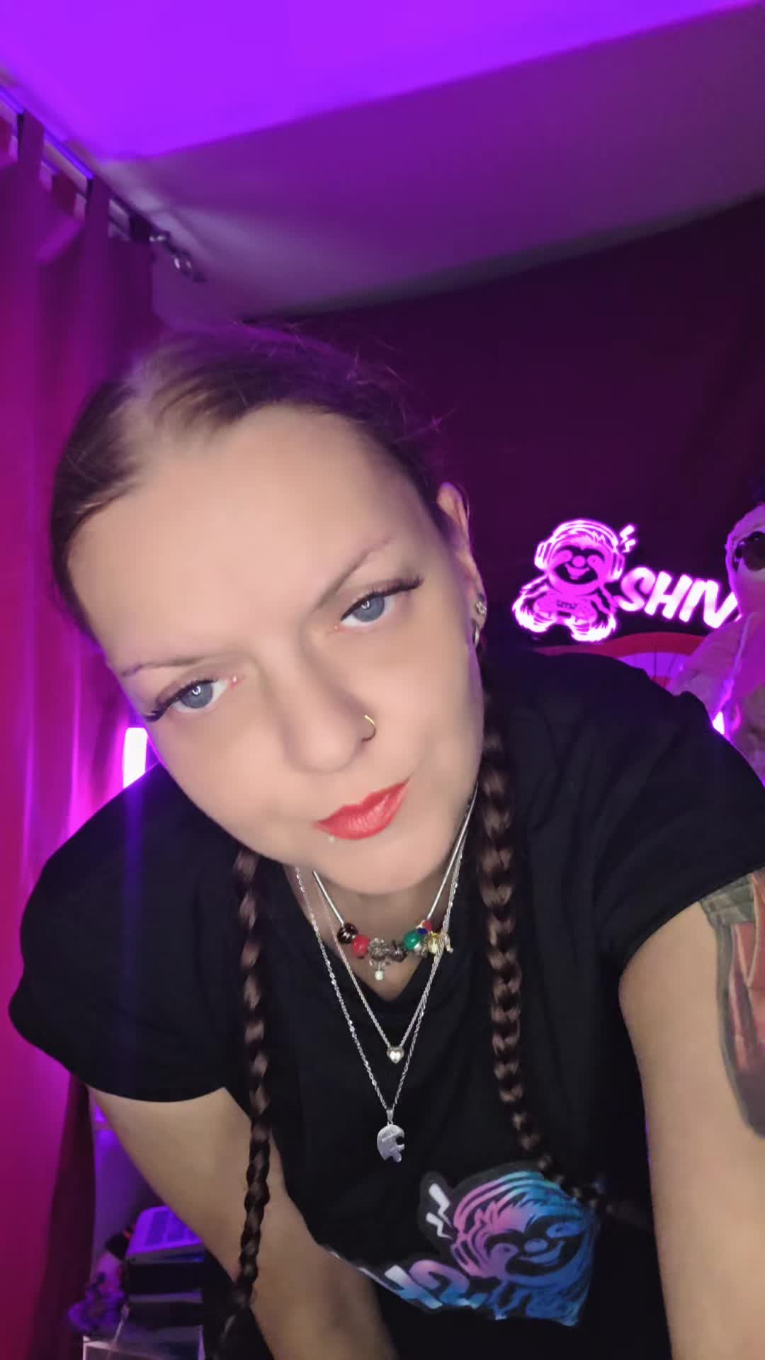 @Shiva_Faultier_Queen 🦥👑