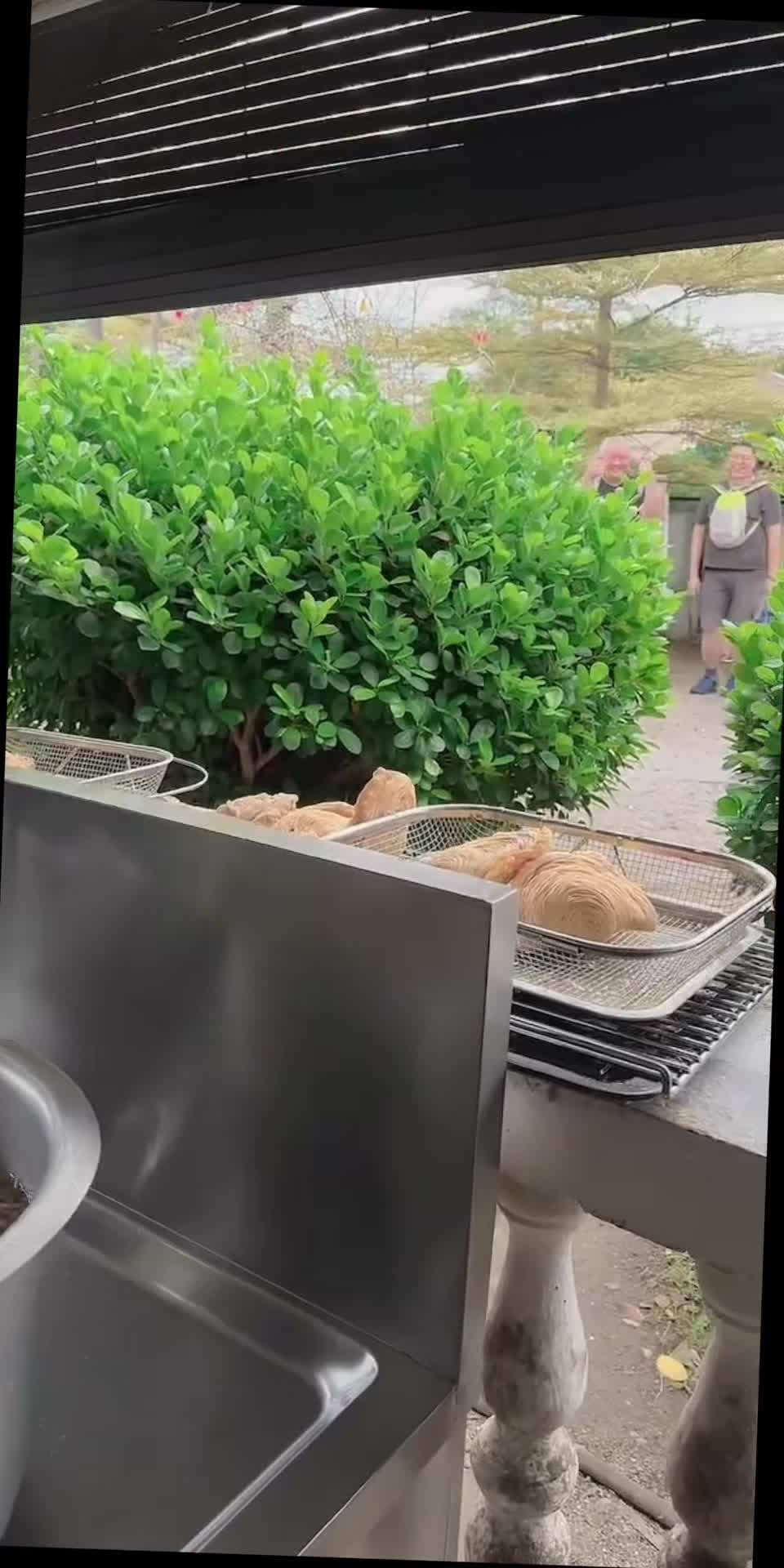 @Chepah chiken rice