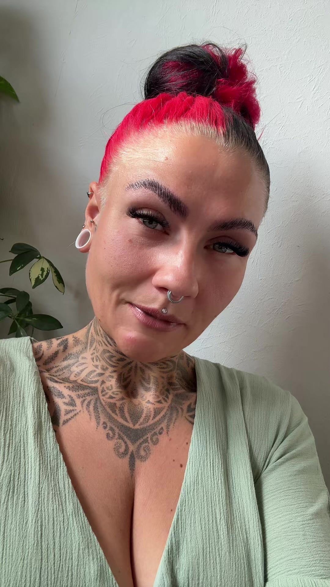 @𝑀𝒶𝓃𝒿𝒶 🍒