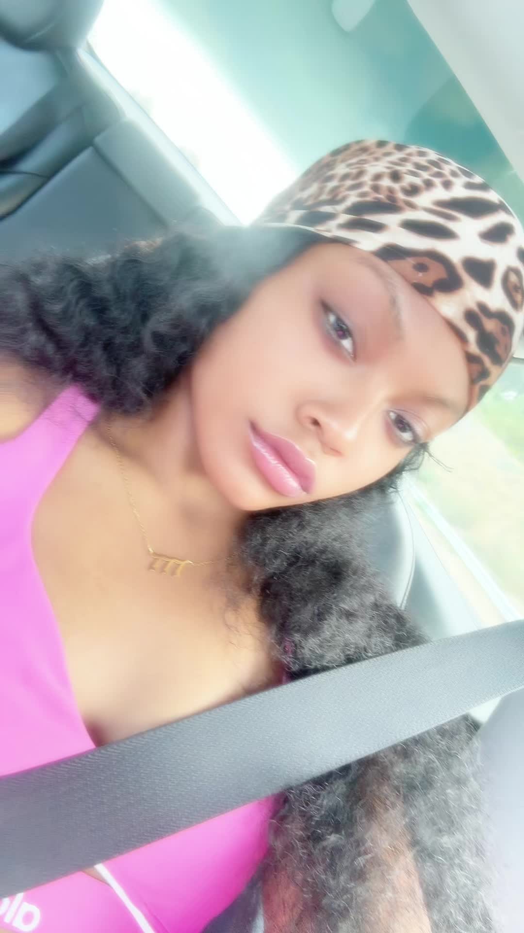 @anayapapaya