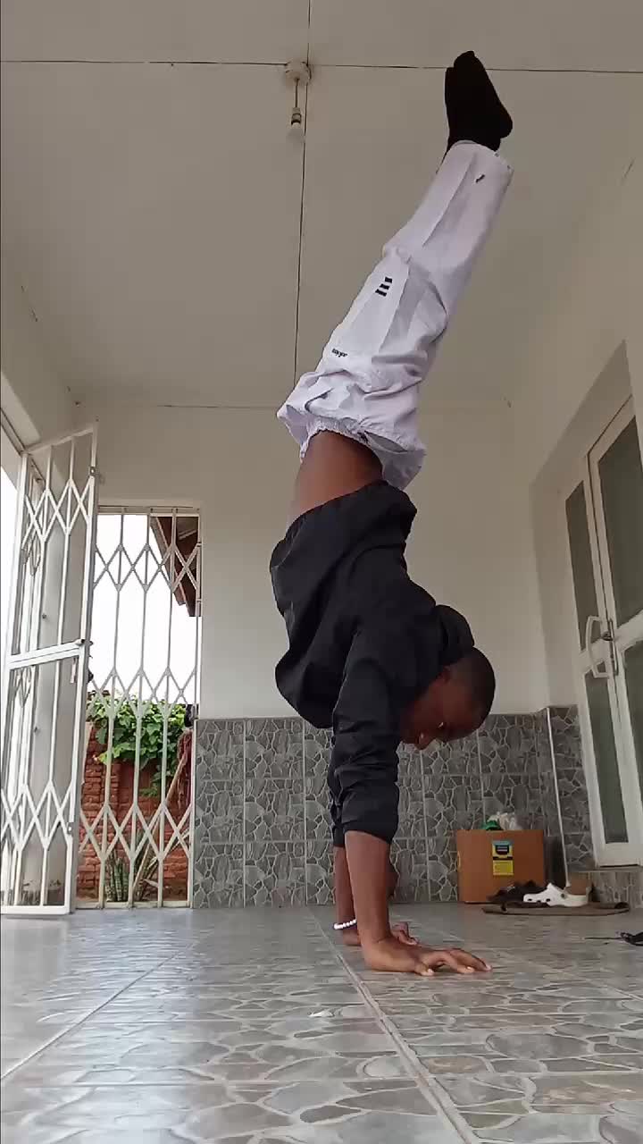 @Praise🕸️