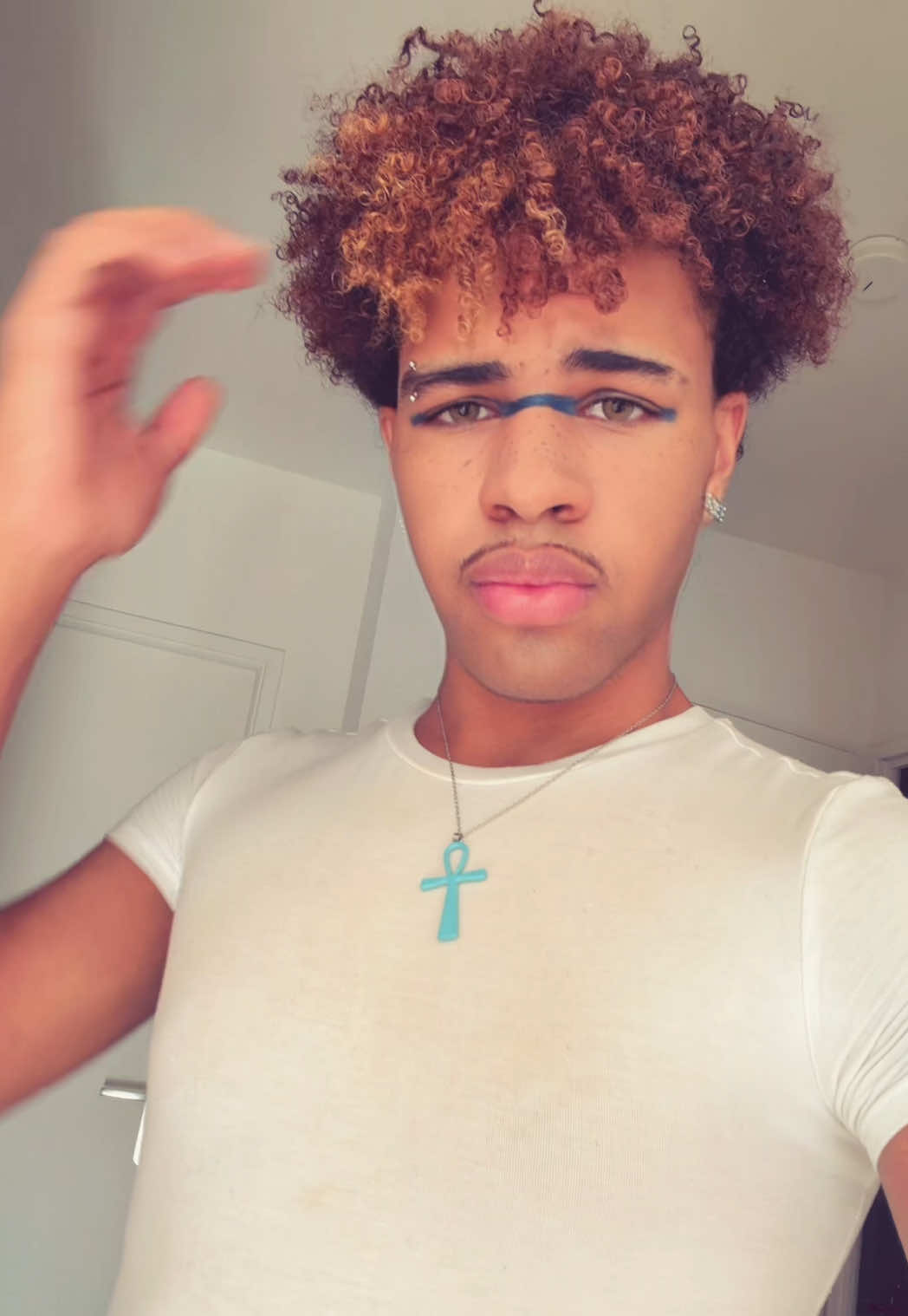 @curtis.vi