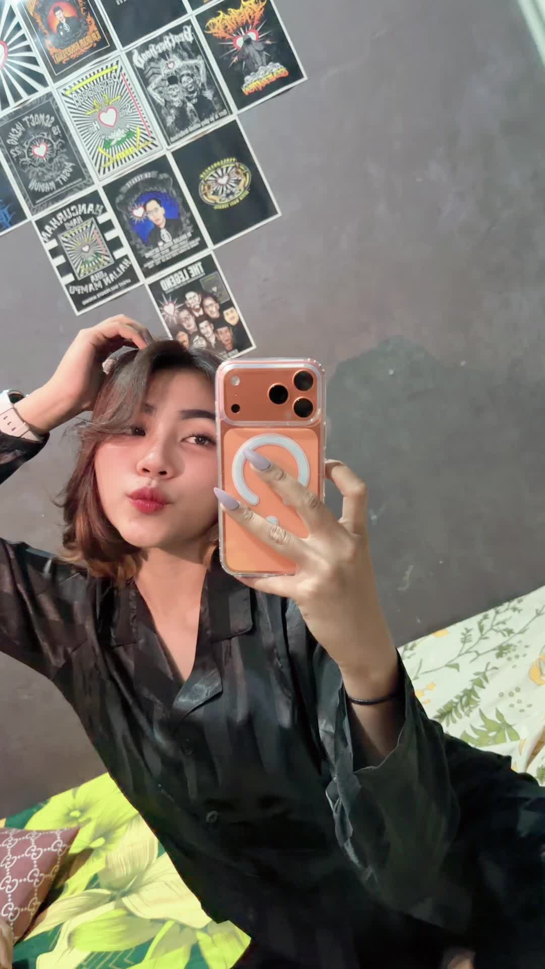 @anggunadelia11