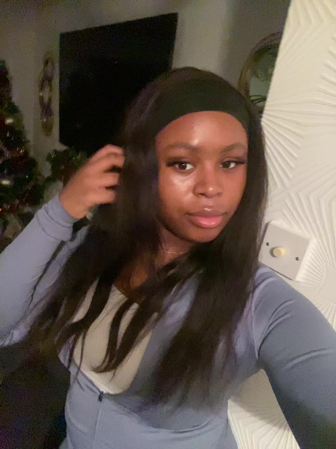 @𝐋𝐄𝐘𝐘🎀