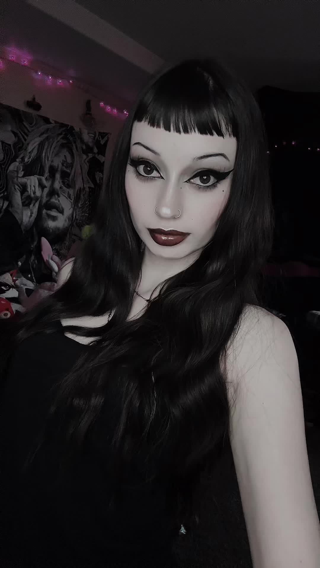 @🕷️