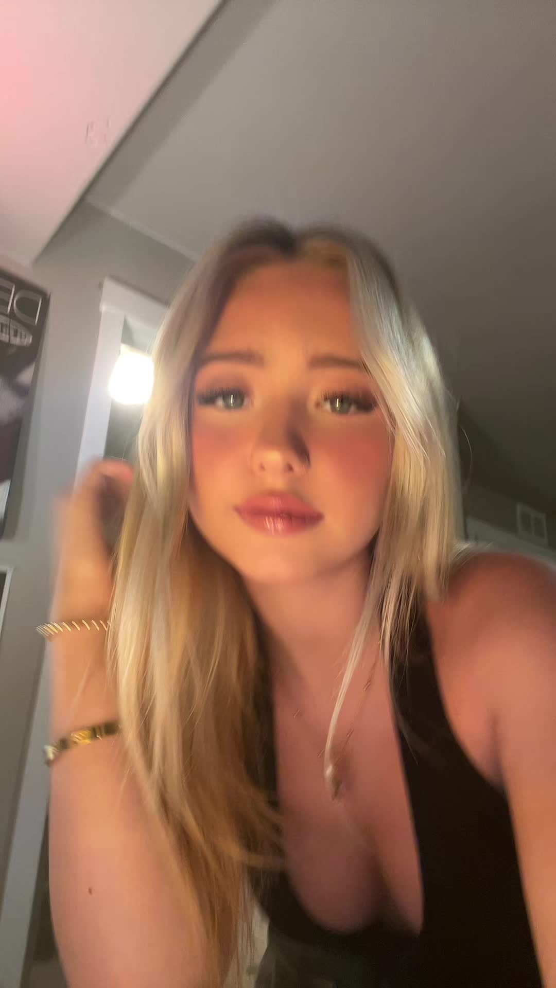 @pinkunicornglitter49