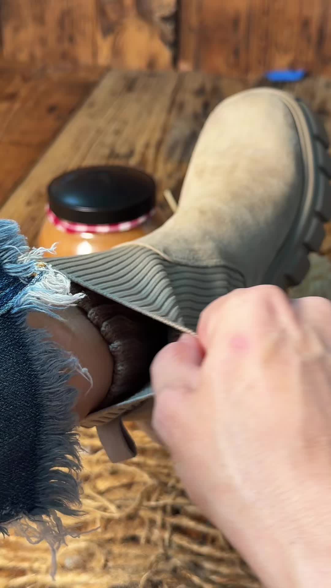 @mjvanicek